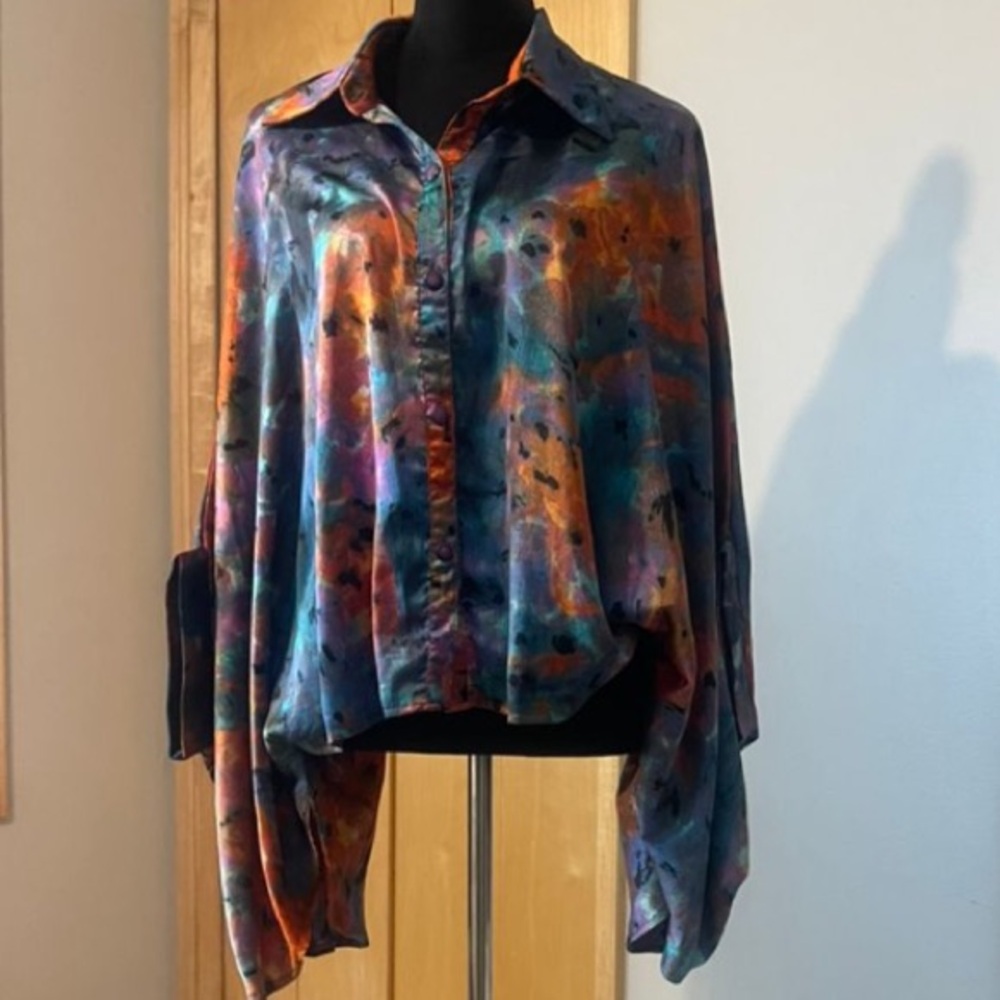 Colorful Abstract Blouse - Picture 3 of 3